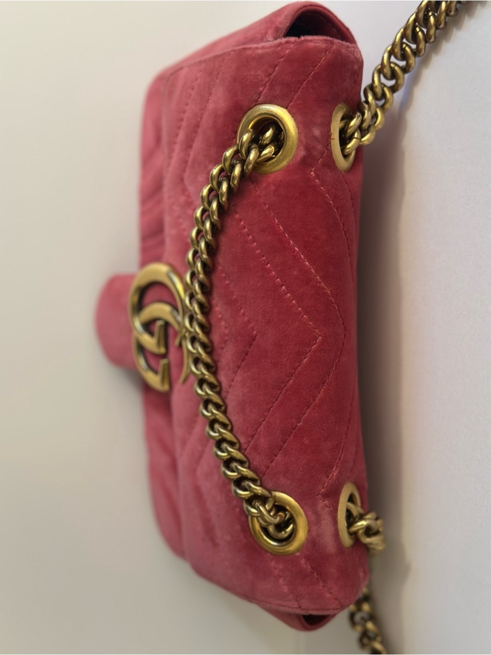 Gucci Pink Velvet GG Marmont small Shoulder Bag with Gold Hardware - Picture 2 of 7